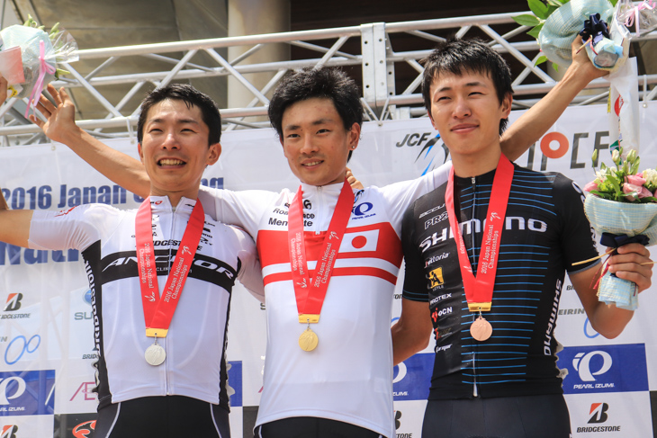 男子エリート 優勝：初山翔、2位：西薗良太、3位：木村圭佑(シマノレーシング)