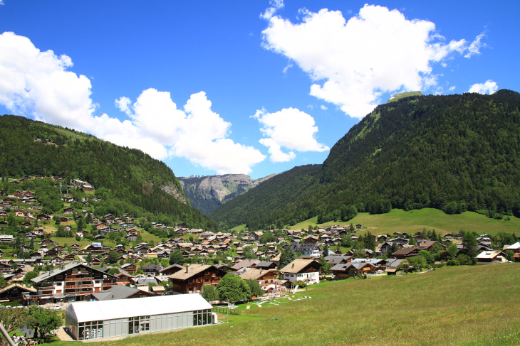 スイスとの国境に近いフランス・モルジン。夏には沢山のマウンテンバイカーで賑わう山岳地帯だ