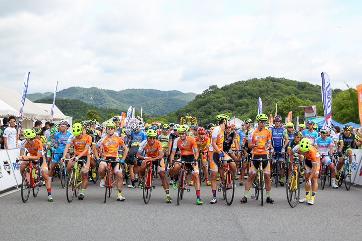 地元のヴィクトワール広島が勢ぞろい