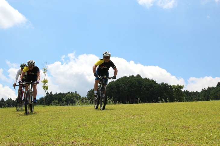 初心者でも心配せずに参加できるのがグラスサイクルレースだ