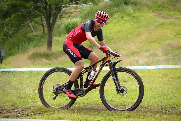 男子U23 先頭をひた走る平林安里(SPECIALIZED RACING JAPAN)