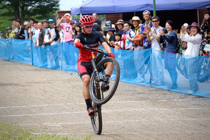 男子U23 圧勝した平林安里(SPECIALIZED RACING JAPAN)