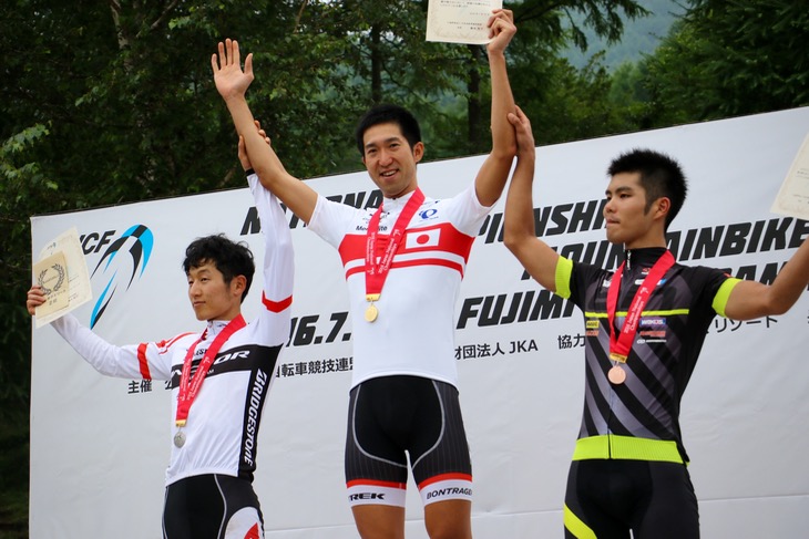 8度目の男子エリート優勝に輝いた山本幸平（Trek Factory Racing）