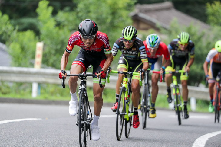 ラスト3.5km、増田成幸（宇都宮ブリッツェン）がアタック