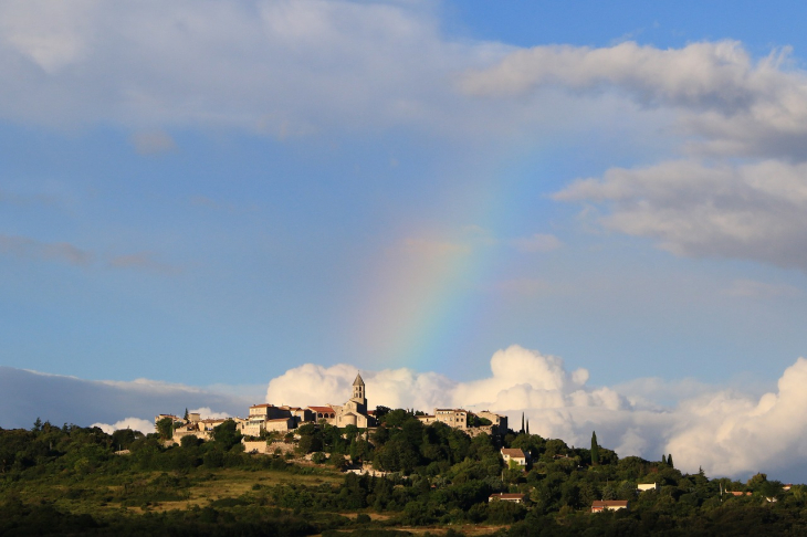 モン・ヴァントゥーの帰りに見えた虹。