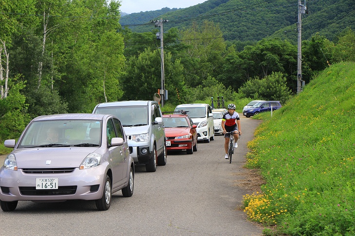 自家用車がメインだが、中には自走という猛者も