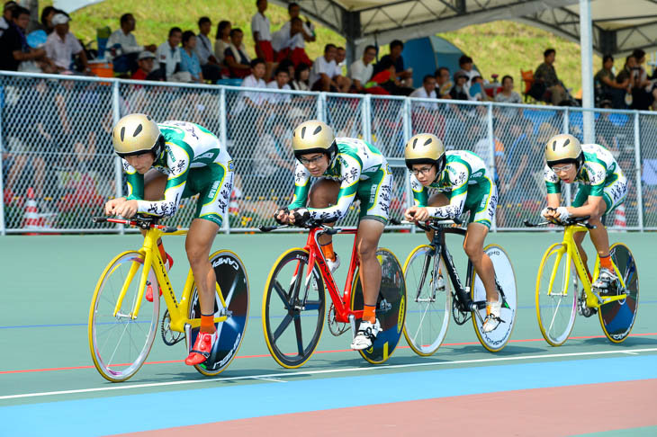 4kmチームパーシュート　優勝した岐阜第一