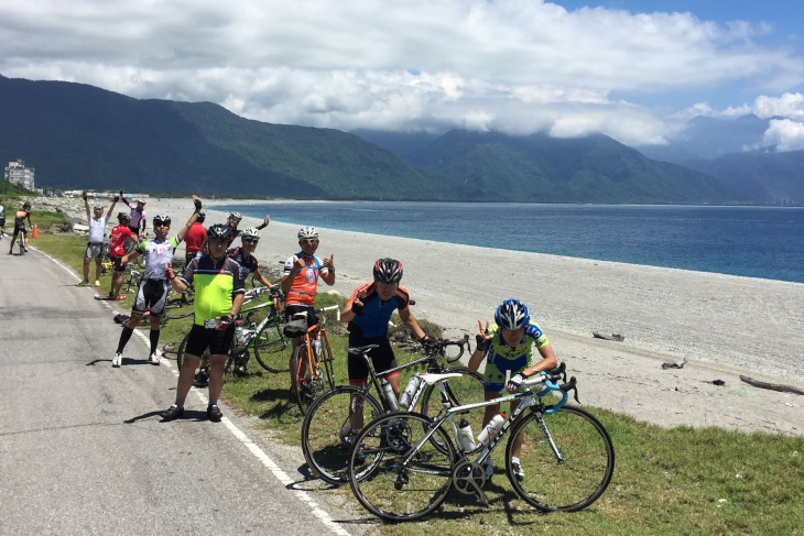 海岸線のサイクリングロードは爽快そのもの