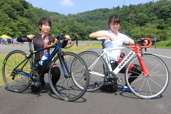 館石育美さん ジャイアント TCR 0、高橋知里さん サーヴェロ S1