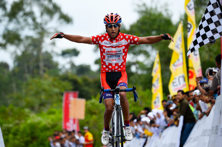 第4ステージ　優勝したアミール・コラドウズ（ピシュガマンサイクリングチーム）が総合首位に