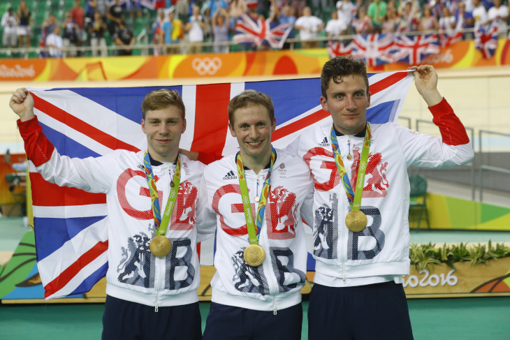 オリンピック新記録で男子チームスプリントを制したイギリス