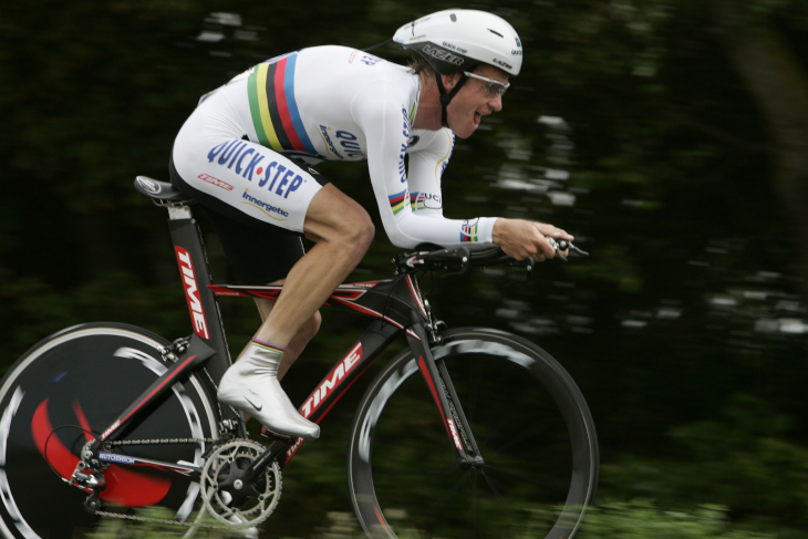 RXR CHRONOを駆るマイケル・ロジャース（2005年ツール・ド・フランス第1ステージより）