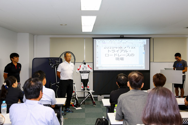 進行は山崎敏正氏（シルベストサイクル統括店長）