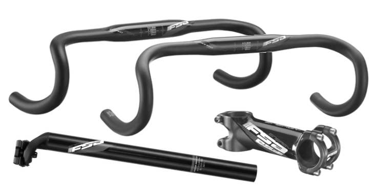 FSA ロード系アルミコンポ―ネント Energyシリーズ（奥よりCompact Handlebar、New Ergo Handlebar、Energy STEM 6°、Seatpost SBS SB20）