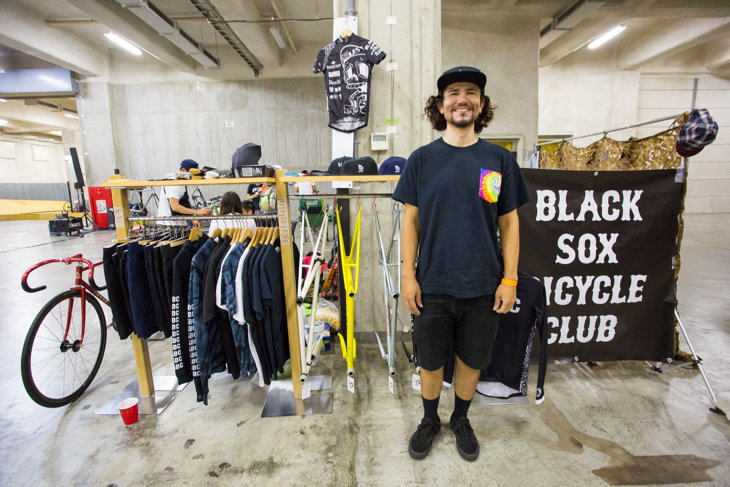 『25LAS BICYCLE WORKS』のニコラスさん。BLACK SOX BICYCLE CLUBのまとめ役でもある