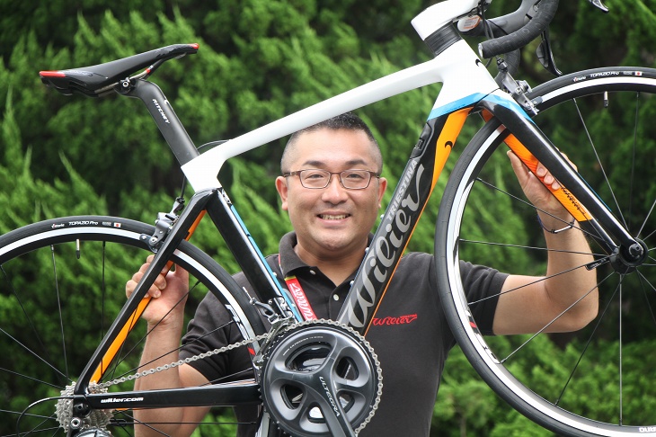 服部産業の北村さん イチオシはやはり新作Cento10AIR