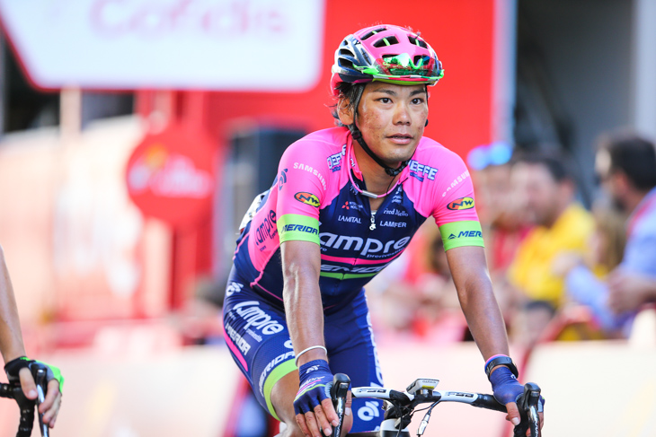 7分41秒遅れでフィニッシュする新城幸也(ランプレ・メリダ)