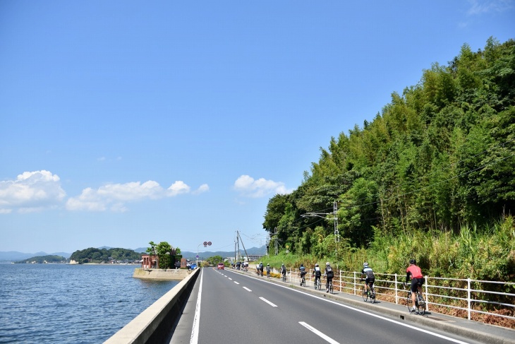 空、山、湖、自転車。言うことなし!