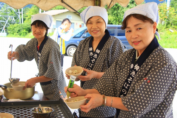 蕎麦を作ってくれたみなさん