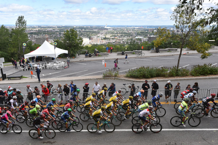 登坂が続くグランプリ・シクリスト・ド・モンレアル。モントリオールの街並みを見下ろす