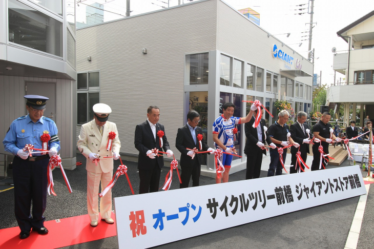 前橋店オープンのテープカットです！