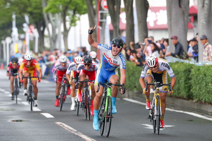 E1 渡邉正光(LinkTOHOKU)がスプリントを制し優勝