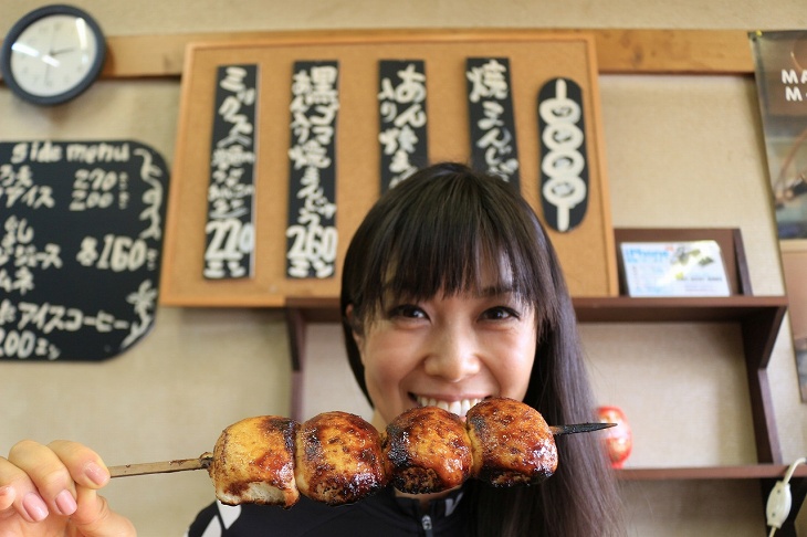 はじめて食べた焼きまんじゅう。また前橋で食べたい!すごくおいしかったです