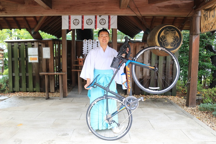 大切な自転車を清めご祈祷してもらいましょう