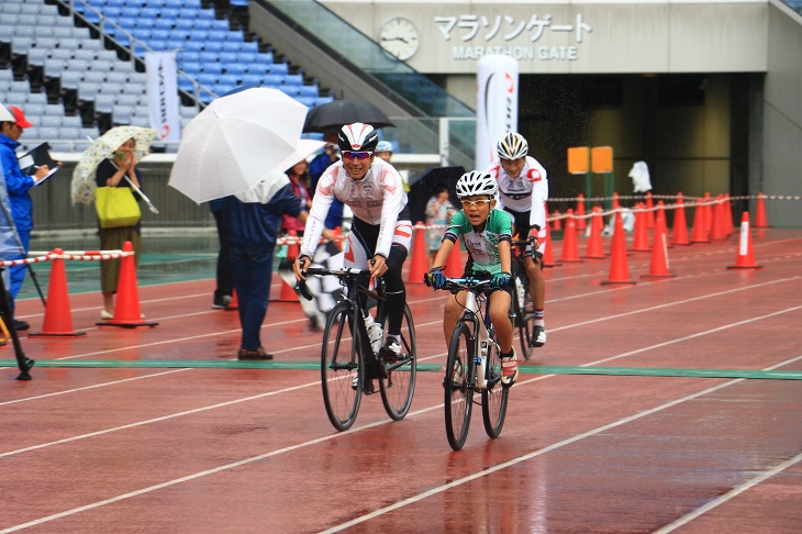 井上選手とマッチスプリントに勝利！