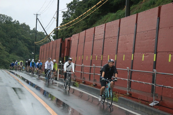 工事中の道を走る。それも「ツール・ド・東北」