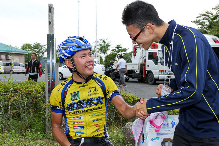 代表の岡泰誠氏と2013年全日本選手権U23優勝の徳田鍛造（C.C.ノジョンスールオワーズ）は高校時代の同期。寮の同室でもあった