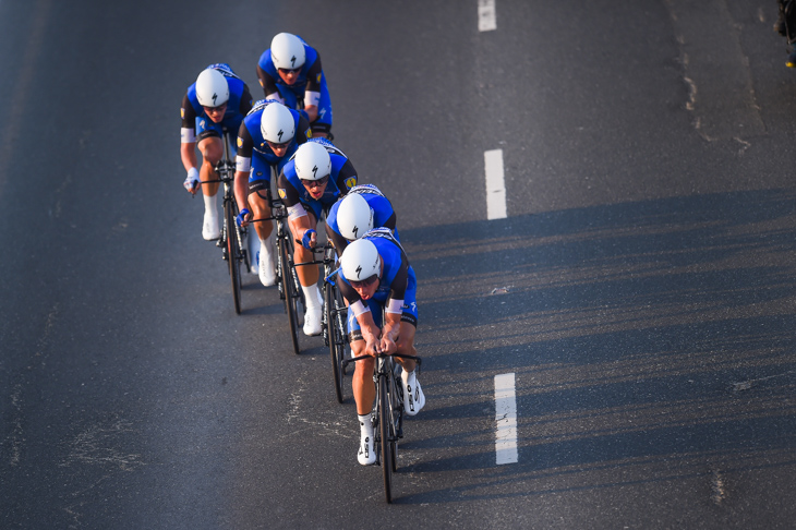 UCI男子チームTT　トニ・マルティン（ドイツ、エティックス・クイックステップ）が先頭を引く