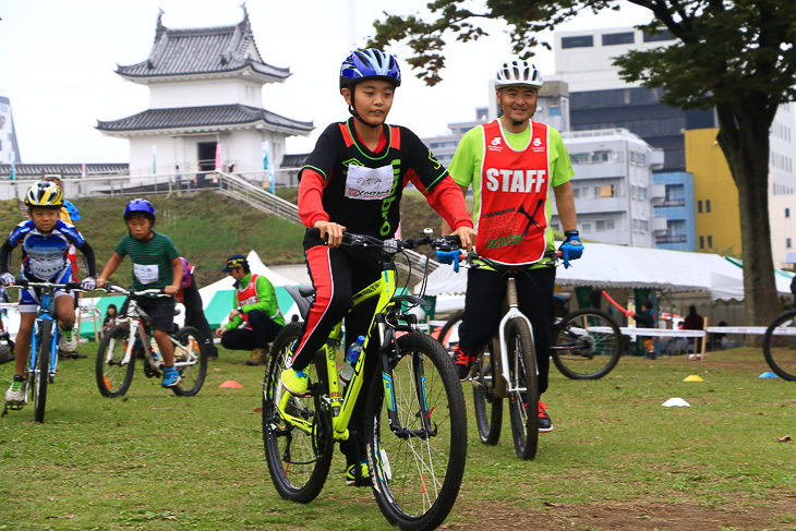 城址公園の芝生広場がバイクスクールの舞台だ