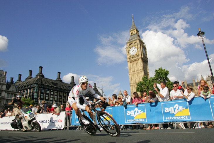 2007年ツール・ド・フランス。ロンドンでのプロローグを制したファビアン・カンチェラーラ（当時CSC）