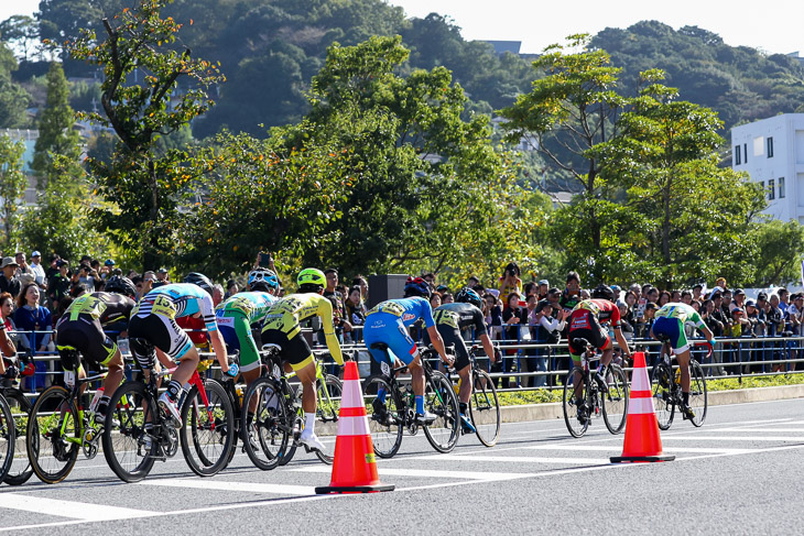 田窪賢次(マトリックスパワータグ)先頭でラスト500m