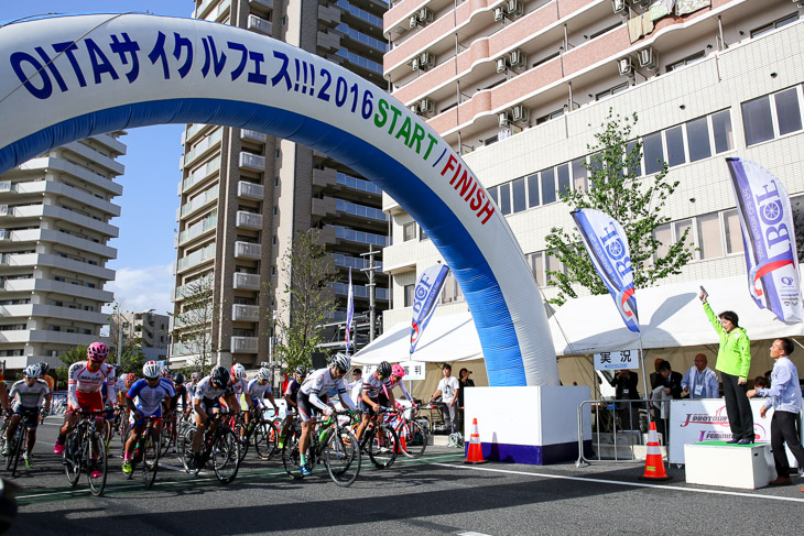 E2クラスタは橋本聖子日本自転車競技連盟会長がスターター
