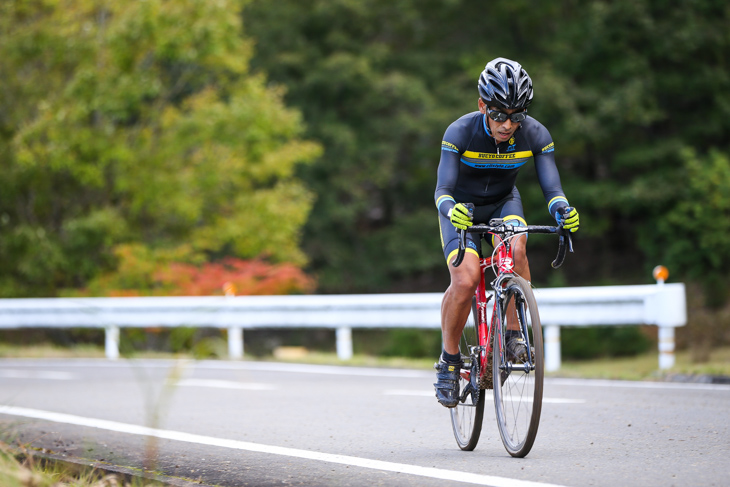 C2 中盤に先頭に立った水谷拓也(BUCYOCOFFEECLT)