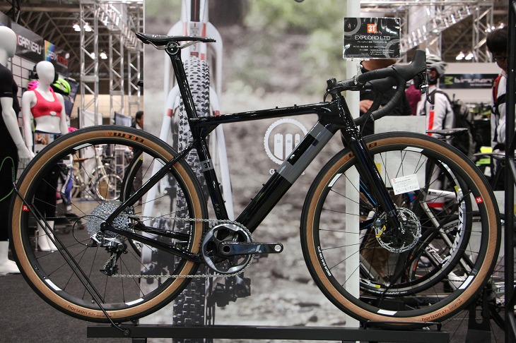 3T初となるバイク EXPLORO