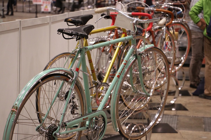 さまざまな時代のオールドバイクが集まった