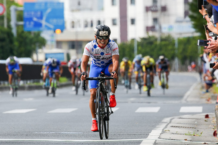 市民レース100kmオーバー40 塚本茂浩(parabola)が優勝