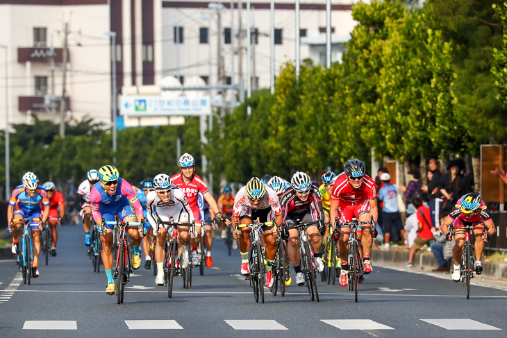 市民50kmフォーティーのフィニッシュ前の争い