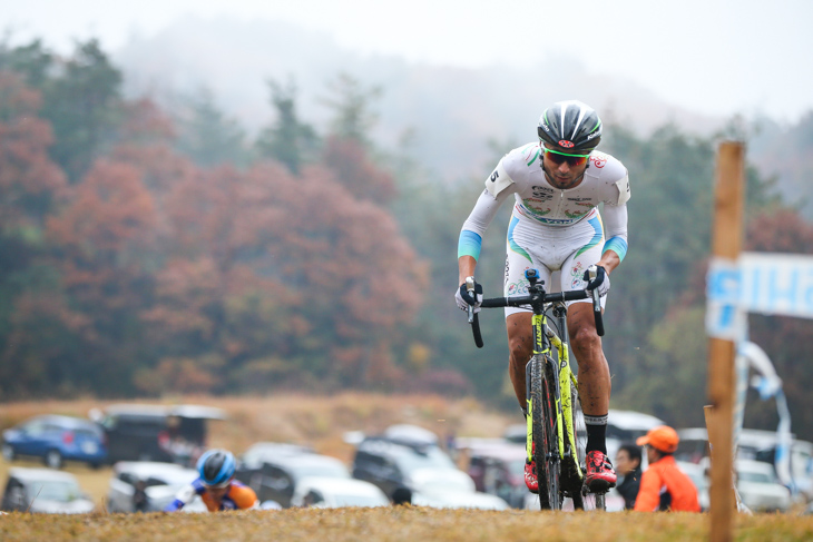 C1 好スタートを切った武井亨介(TEAM FORZA)は徐々に後退