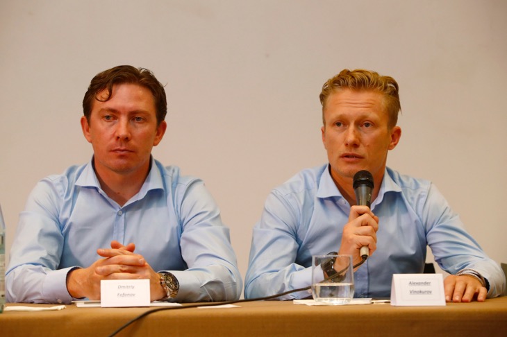 ディミトリ・フォフォノフ（左）とアレクサンドル・ヴィノクロフGM（右）
