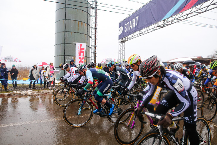 エリート男子 午後2時40分にレースがスタート