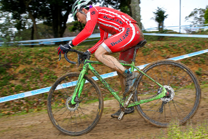 C1　後半追い上げる3位の箭内秀平（日本ろう自転車競技協会）