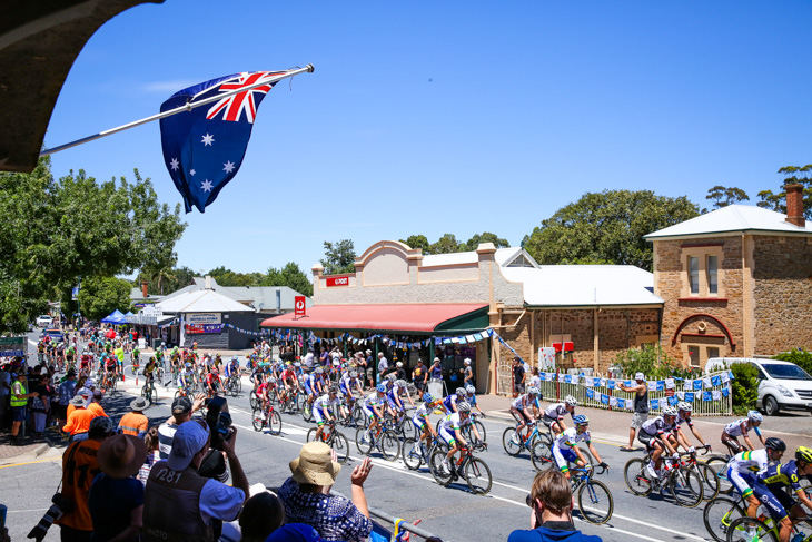真っ青な空とオーストラリア国旗