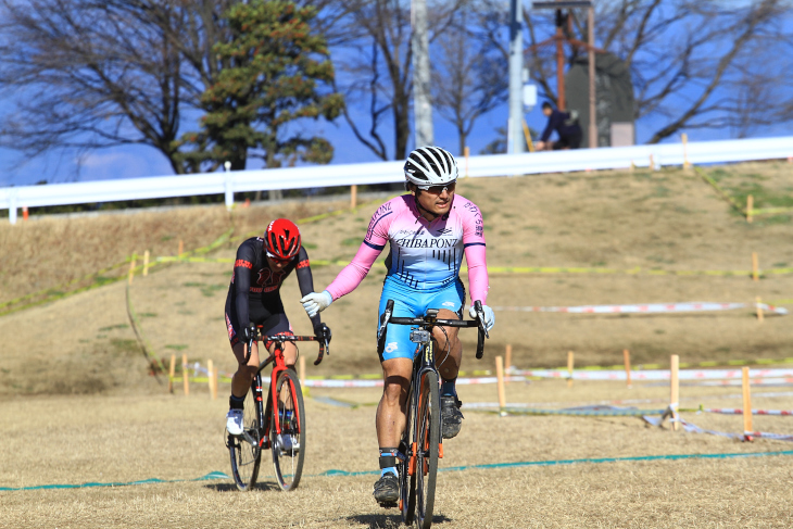 控えめにガッツポーズする香西さん