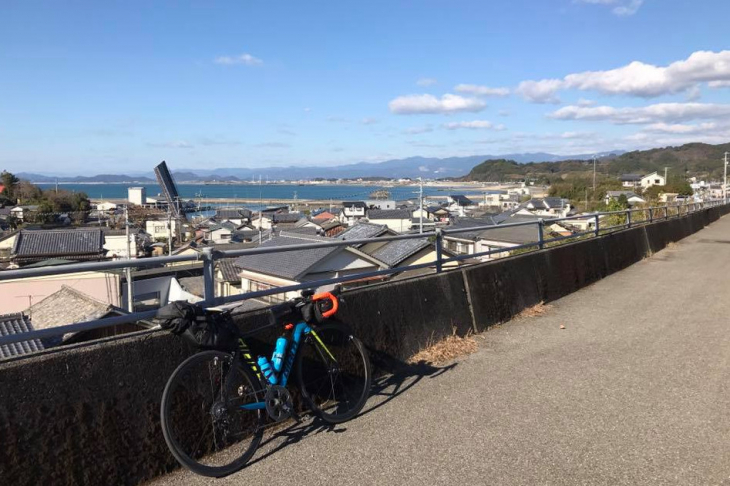 高知市までの海沿い70kmほぼ向かい風。