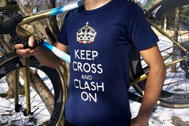 KEEP CROSS and CLASH ON Tシャツ
