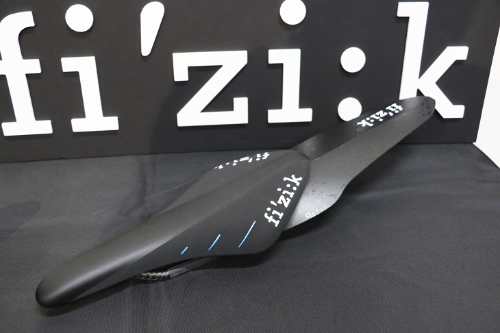 フィジーク ARIONE R1 CARBON Regular(チームスカイ)